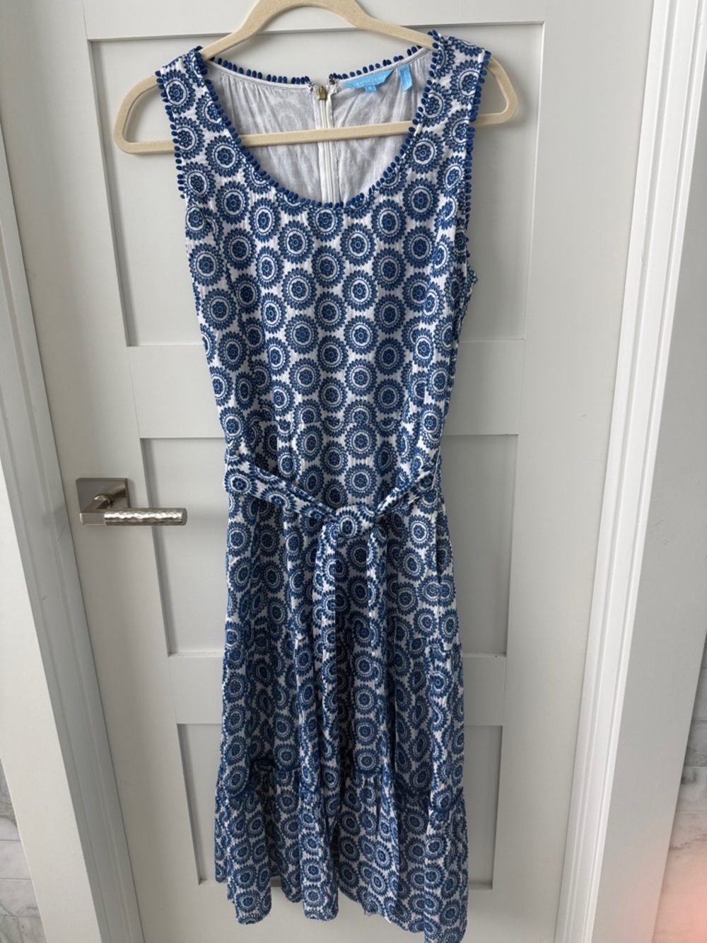 Sleeveless Blue Emroidered Midi Dress